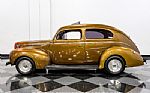 1940 Deluxe Tudor Sedan Thumbnail 2