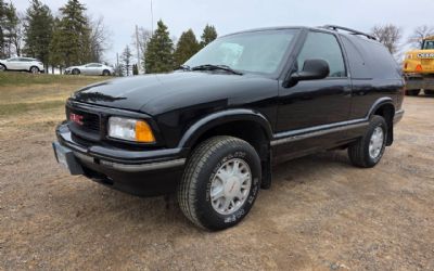 Photo of a 1995 GMC Jimmy SLS 2DR 4WD SUV for sale