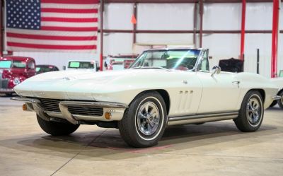 Photo of a 1965 Chevrolet Corvette Stingray for sale