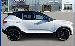 2026 XC40 Thumbnail 3
