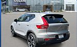 2025 XC40 Thumbnail 5