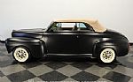 1946 Deluxe Convertible Thumbnail 2