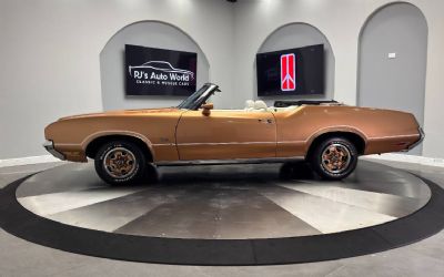 Photo of a 1972 Oldsmobile Cutlass Supreme Convertible for sale