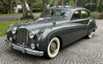 Photo of a 1961 Jaguar MK IX Saloon Sedan for sale