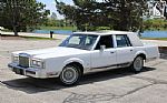 1988 Town Car Signature Thumbnail 2