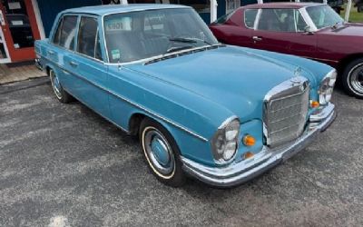 Photo of a 1967 Mercedes-Benz 250 Sedan for sale