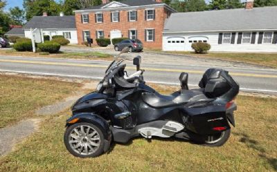 Photo of a 2014 CAN-AM Spyder RT for sale