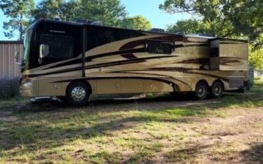 Photo of a 2011 Fleetwood Providence 42P for sale