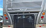 2018 Discovery 38F Thumbnail 3