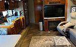 2018 Discovery 38F Thumbnail 9