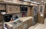 2020 Discovery LXE 44B Thumbnail 8