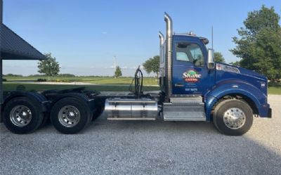 Photo of a 2018 Kenworth T880 Day Cab Trucks for sale