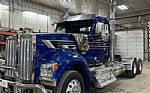 2020 W900 Thumbnail 6