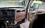 2016 T680 Thumbnail 5