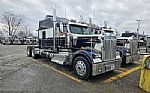2017 W900L Thumbnail 1
