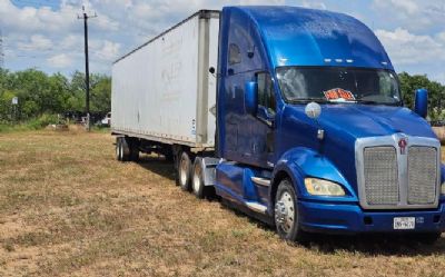 Photo of a 2013 Kenworth T700 Sleeper Trucks for sale