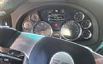 2015 T680 Thumbnail 8