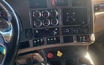 2015 T680 Thumbnail 9