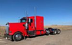 2021 W900L Thumbnail 1