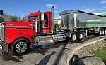 2019 W900L Thumbnail 1