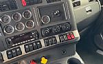 2023 T880 Thumbnail 8
