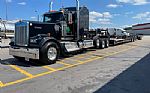 2022 W900 Thumbnail 1