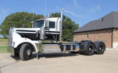 Photo of a 2022 Kenworth W900L Day Cab Trucks for sale