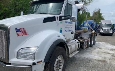 Photo of a 2018 Kenworth T880 Roll Off Truck for sale
