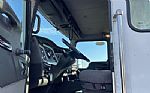 2012 T660 Thumbnail 7