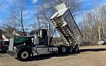 2018 W900 Thumbnail 3
