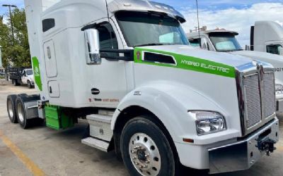 Photo of a 2022 Kenworth T880 Commercial Trucks for sale