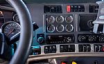 2020 T880 Thumbnail 16
