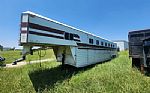 1986 9 Horse Trailer Thumbnail 3