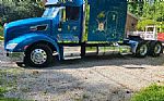 2017 579 Sleeper Thumbnail 11