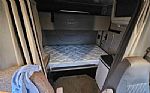 2015 579 Sleeper Thumbnail 10