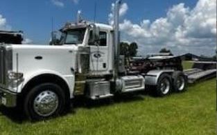 Photo of a 2017 Peterbilt 389 Day Cab Trucks for sale