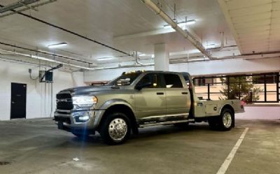 Photo of a 2022 Ram 4500 Chassis Cab SLT for sale