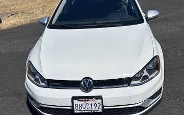 Photo of a 2017 Volkswagen Golf Alltrack S for sale