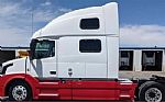 2017 VNL64T780 Thumbnail 3