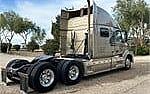 2011 VNL64T730 Thumbnail 3