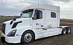 2016 VNL64T630 Thumbnail 1