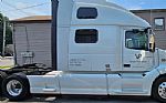 2021 VNL64T860 Thumbnail 2