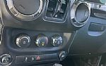 2015 Wrangler Unlimited Thumbnail 24