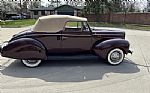 1940 Deluxe Thumbnail 2