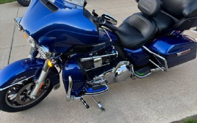 Photo of a 2015 Harley Davidson Limited Ultra Glide W/ Trailer for sale