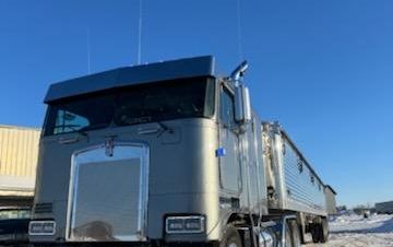 Photo of a 1991 Kenworth K100E for sale