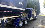 2016 389 with trailer Thumbnail 13