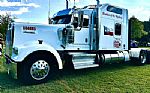 2018 W900L Thumbnail 1