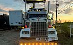 2018 W900L Thumbnail 4