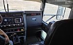2009 T660 Thumbnail 16
